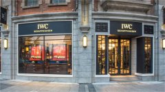 萬國磕碰了是什么原因